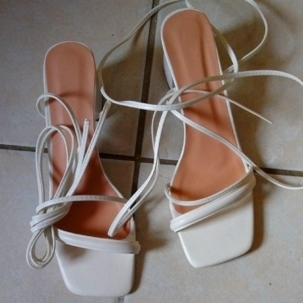 Elegant White Strappy Women's Sandals